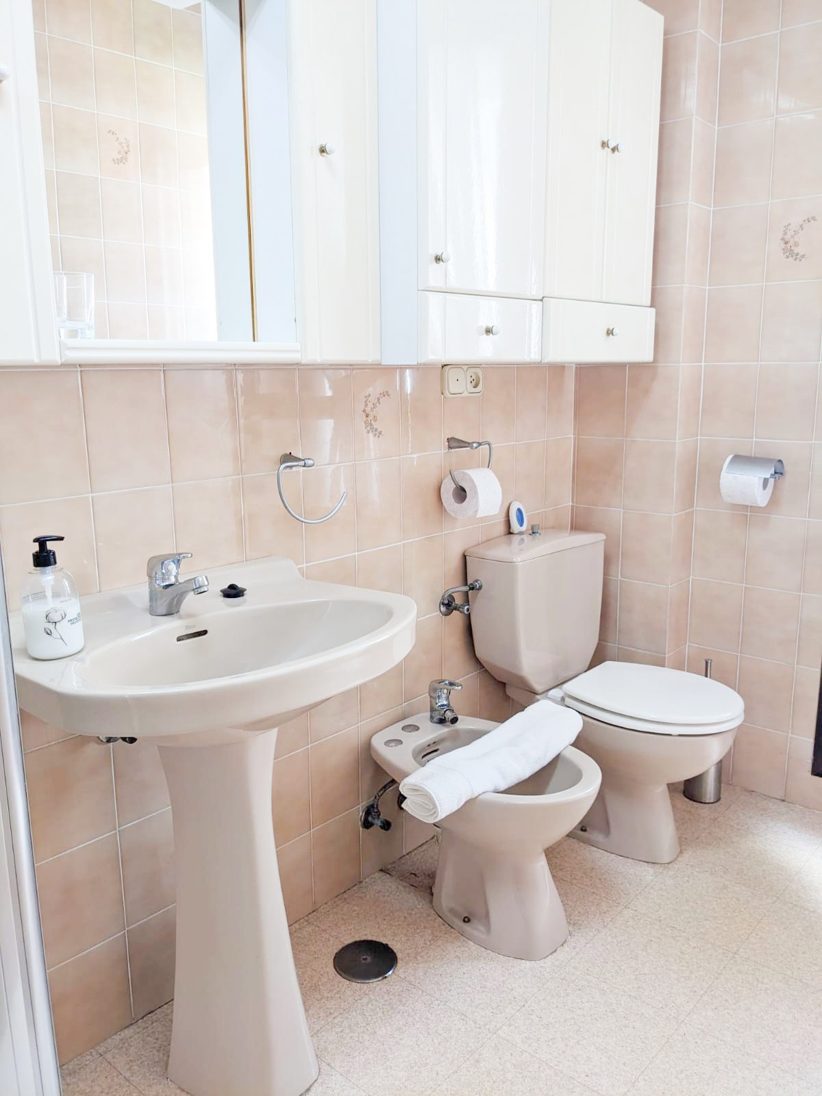 alquiler-vacacional-asturias-piscina-habitaciones